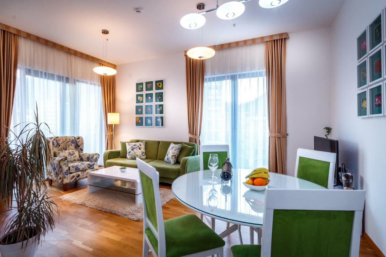 Luxury Center Apartment
